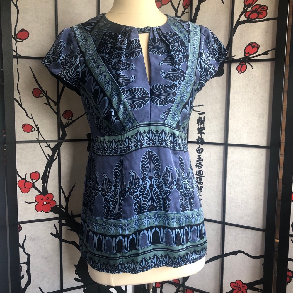 Nanette Lepore size 8 silk blue paisley blouse
